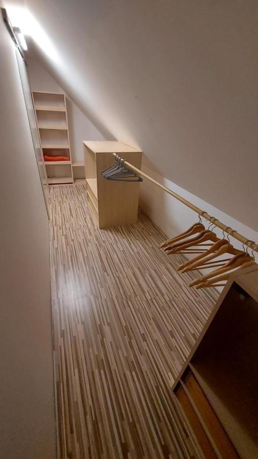 Apartman Tajov Pre 5-6 Osob, Privatne Parkovanie A Terasa Eksteriør bilde